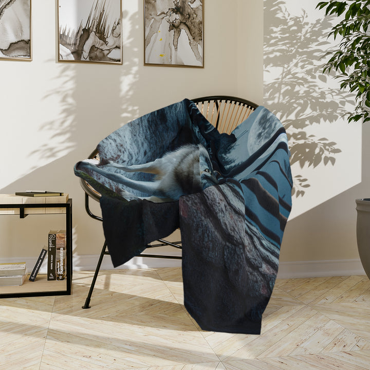 Wolf Design Velveteen Microfiber Blanket – Cozy Outdoor Aesthetic for Nature Lovers