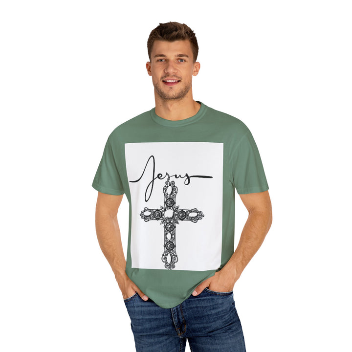 Jesus Cross Graphic T-Shirt | Vintage Style Tee, Religious Apparel, Faith-Based Fashion, Gift for Believers, Christian Heritage