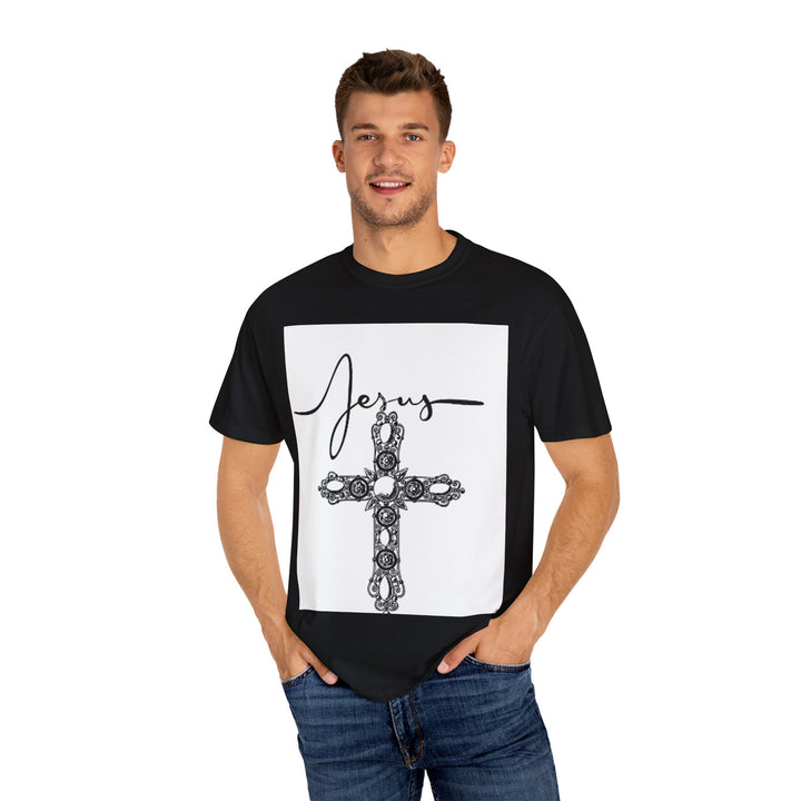 Jesus Cross Graphic T-Shirt | Vintage Style Tee, Religious Apparel, Faith-Based Fashion, Gift for Believers, Christian Heritage