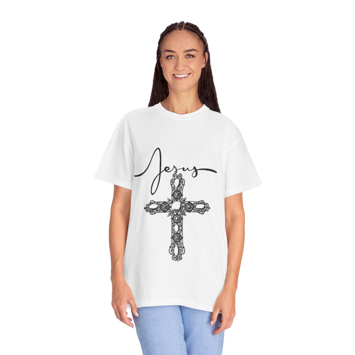 Jesus Cross Graphic T-Shirt | Vintage Style Tee, Religious Apparel, Faith-Based Fashion, Gift for Believers, Christian Heritage