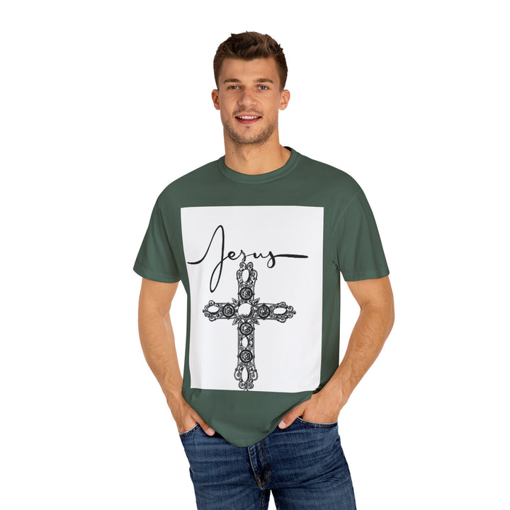 Jesus Cross Graphic T-Shirt | Vintage Style Tee, Religious Apparel, Faith-Based Fashion, Gift for Believers, Christian Heritage