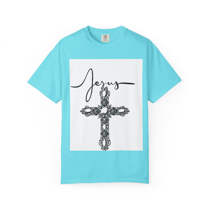 Jesus Cross Graphic T-Shirt | Vintage Style Tee, Religious Apparel, Faith-Based Fashion, Gift for Believers, Christian Heritage