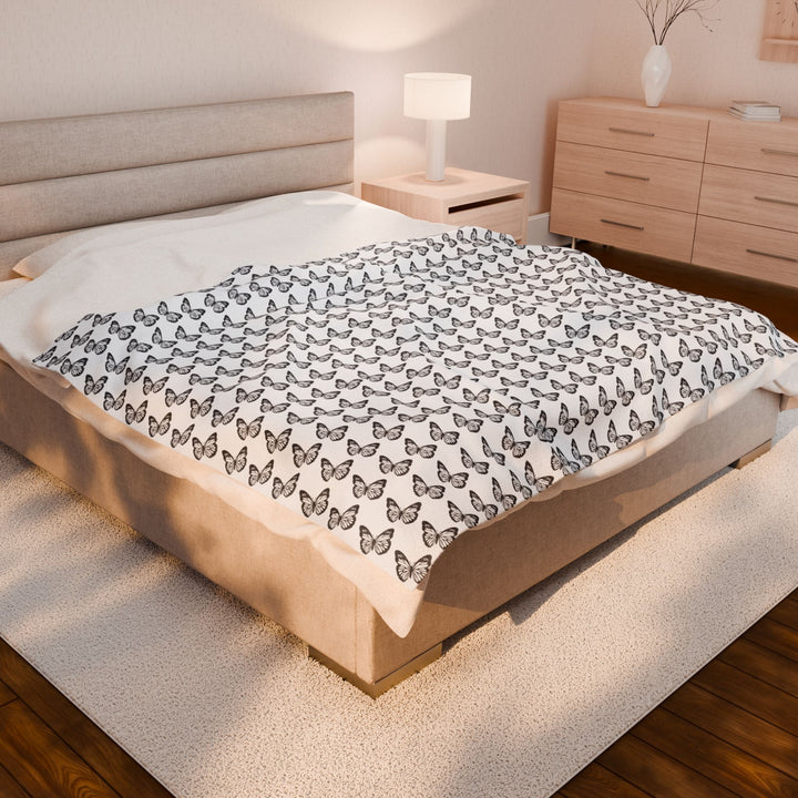 Cozy Velveteen Plush Blanket - Perfect for Home Decor and Gifting