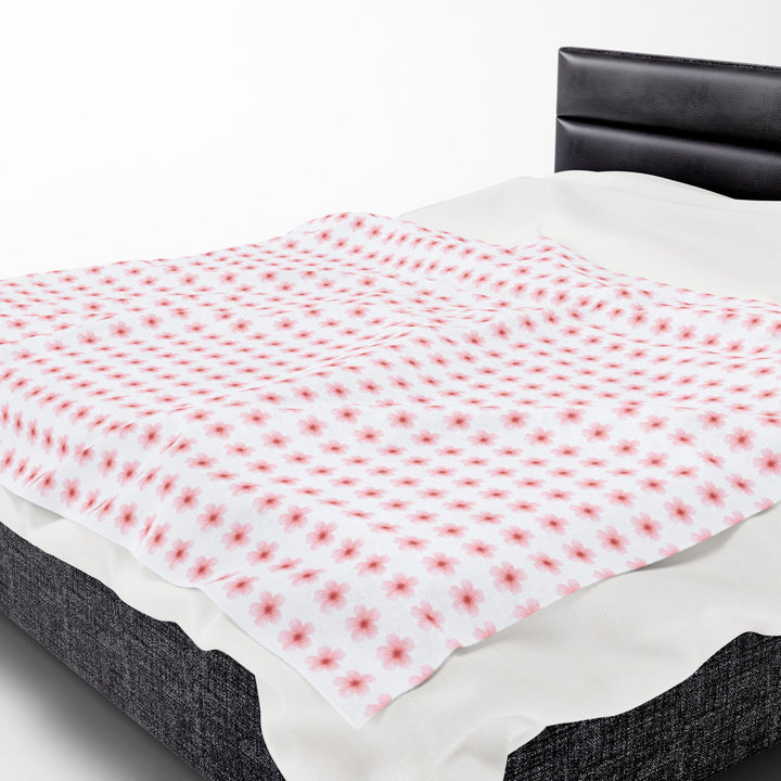 Cozy Velveteen Plush Blanket - Soft & Warm for All Seasons