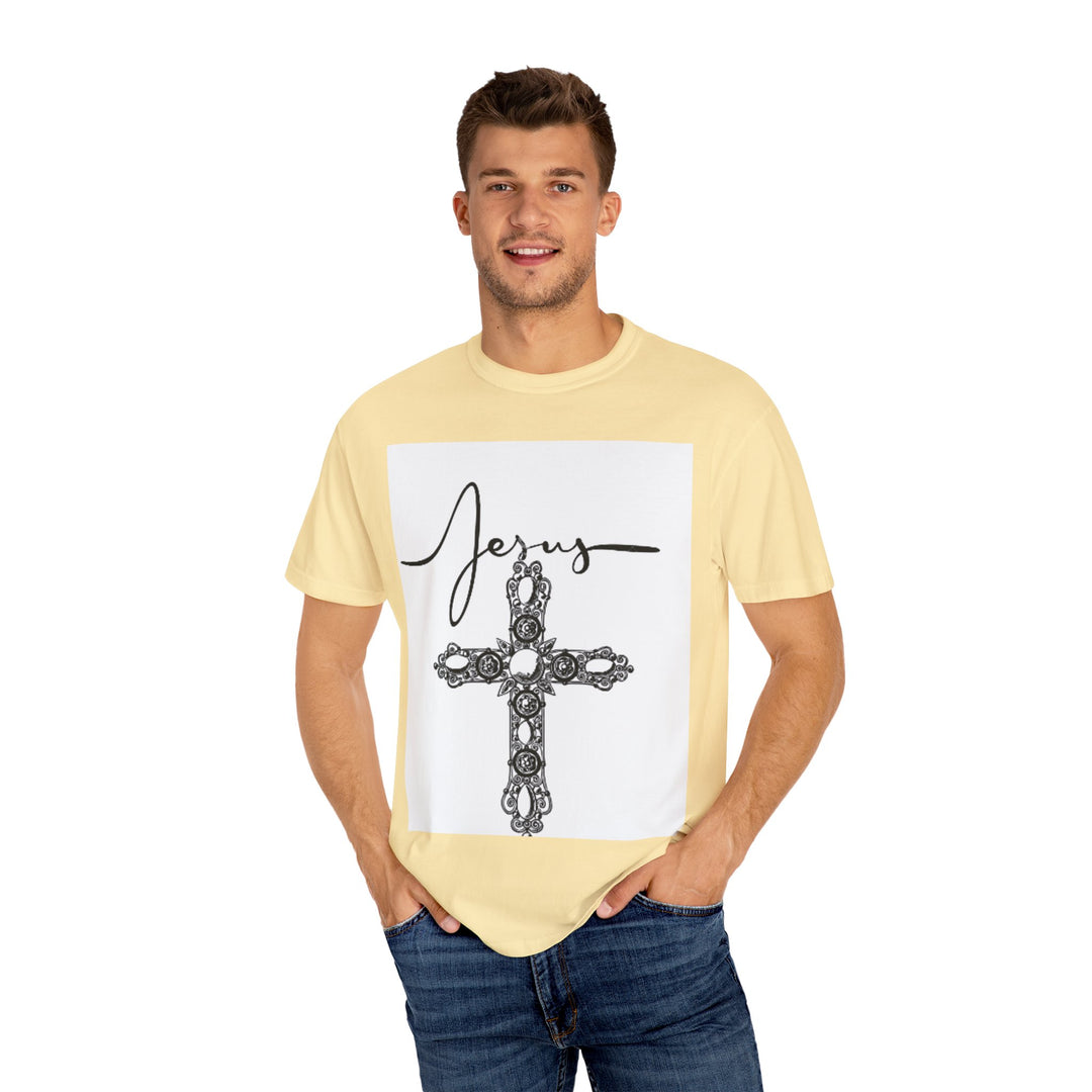 Jesus Cross Graphic T-Shirt | Vintage Style Tee, Religious Apparel, Faith-Based Fashion, Gift for Believers, Christian Heritage