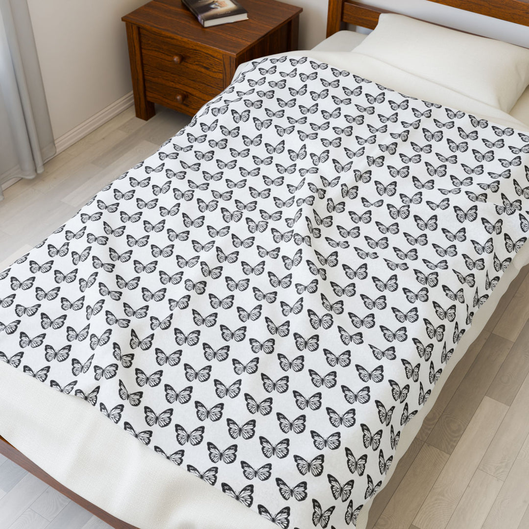 Cozy Velveteen Plush Blanket - Perfect for Home Decor and Gifting
