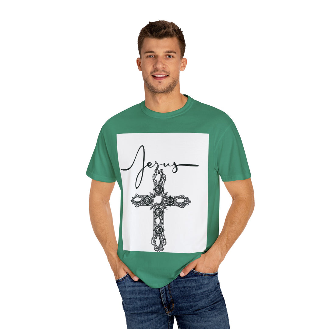 Jesus Cross Graphic T-Shirt | Vintage Style Tee, Religious Apparel, Faith-Based Fashion, Gift for Believers, Christian Heritage