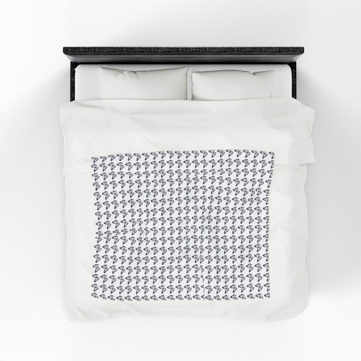 Cozy Velveteen Plush Blanket - Perfect for Home Decor and Gifting