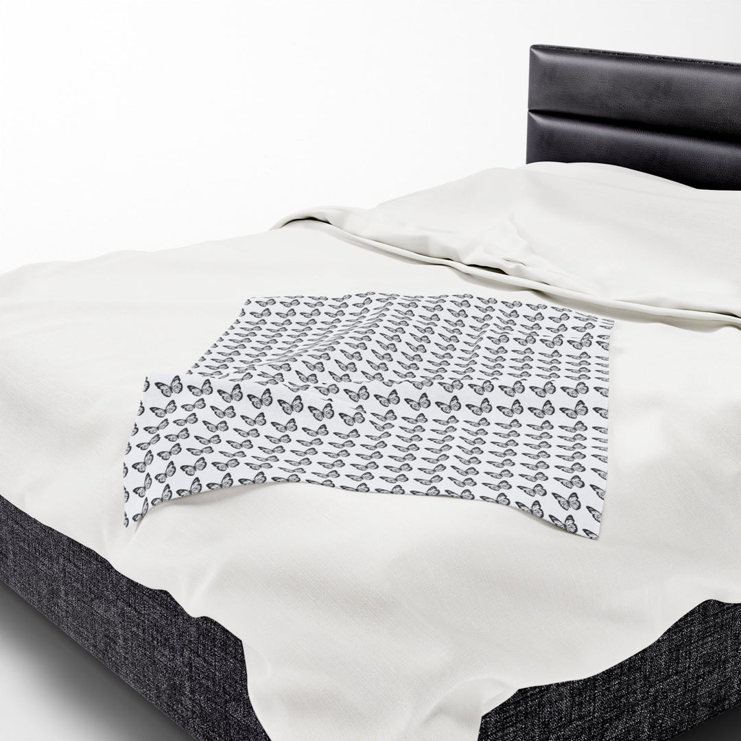 Cozy Velveteen Plush Blanket - Perfect for Home Decor and Gifting