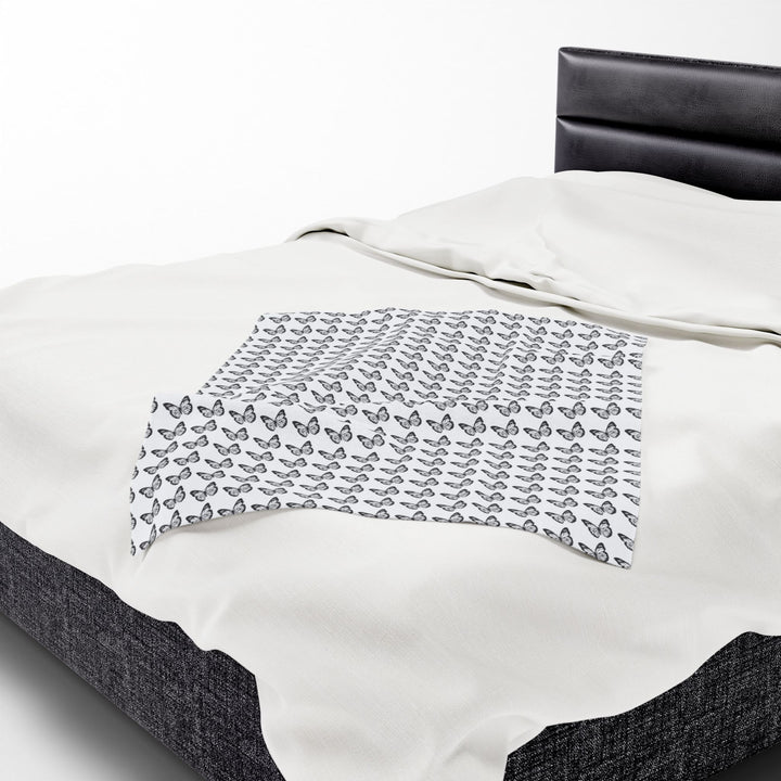 Cozy Velveteen Plush Blanket - Perfect for Home Decor and Gifting