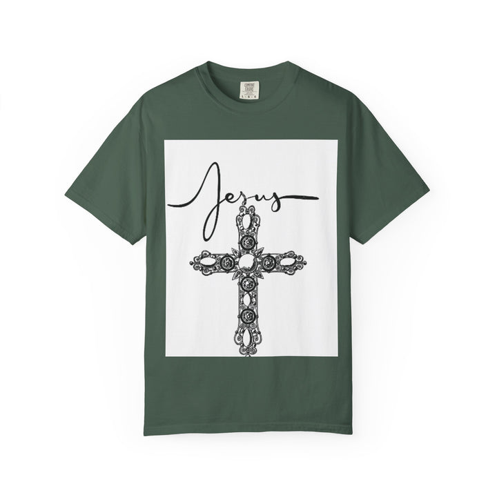 Jesus Cross Graphic T-Shirt | Vintage Style Tee, Religious Apparel, Faith-Based Fashion, Gift for Believers, Christian Heritage