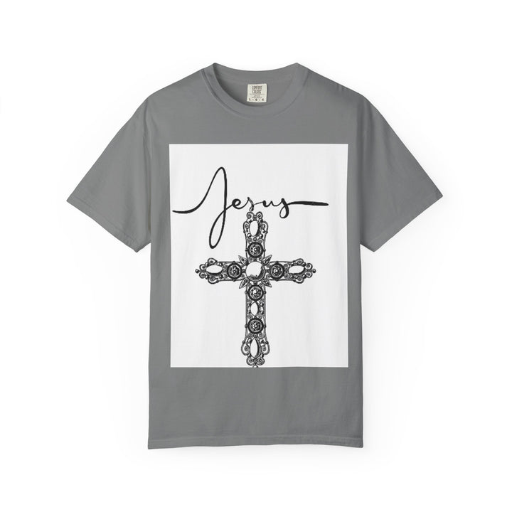 Jesus Cross Graphic T-Shirt | Vintage Style Tee, Religious Apparel, Faith-Based Fashion, Gift for Believers, Christian Heritage