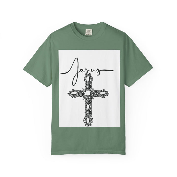 Jesus Cross Graphic T-Shirt | Vintage Style Tee, Religious Apparel, Faith-Based Fashion, Gift for Believers, Christian Heritage
