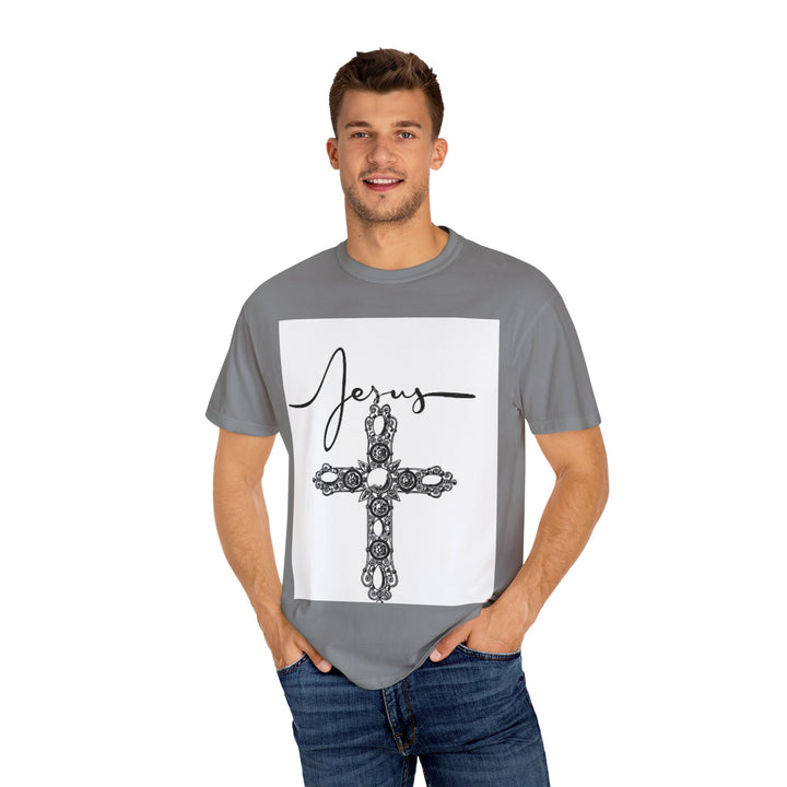 Jesus Cross Graphic T-Shirt | Vintage Style Tee, Religious Apparel, Faith-Based Fashion, Gift for Believers, Christian Heritage